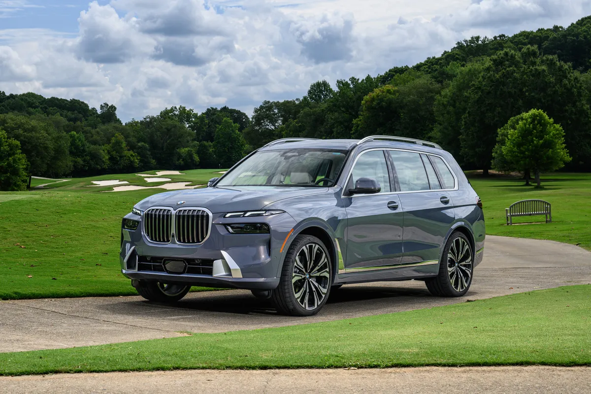 Pictures l The BMW X7 model 2023 will be launched in the market with a beautiful appearance
