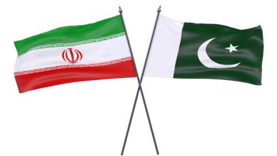 What are the ways to develop trade relations between Iran and Pakistan?