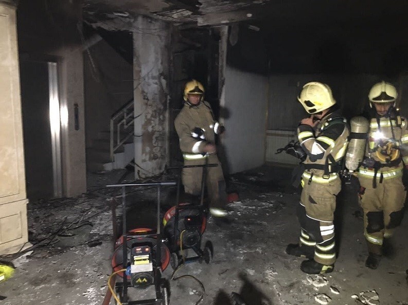 A fire in the Al-Zaytoun residential complex due to a fire